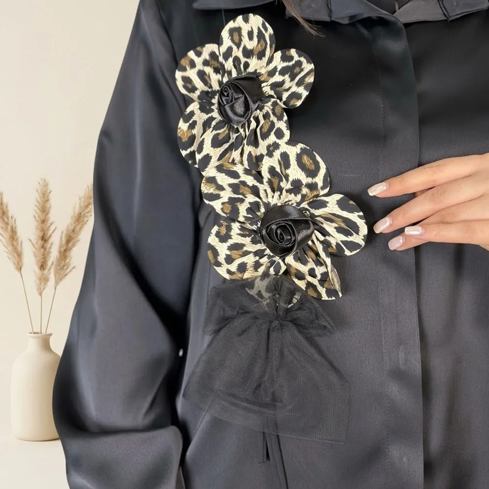 شومیز زنانه مشکی ساتن گل پلنگی