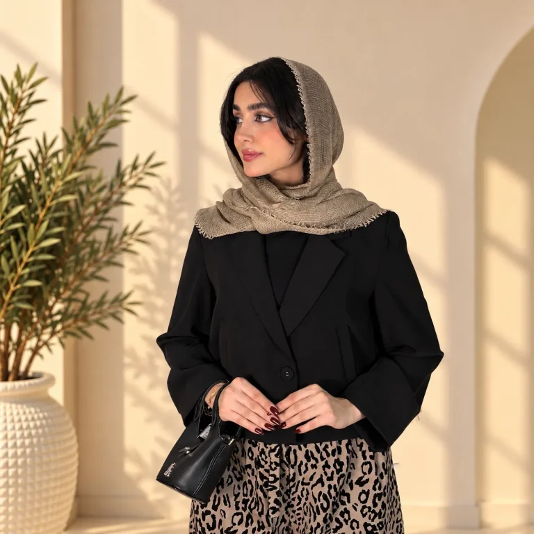 کت کراپ زنانه پایین گتر یقه انگلیسی آستین بلند